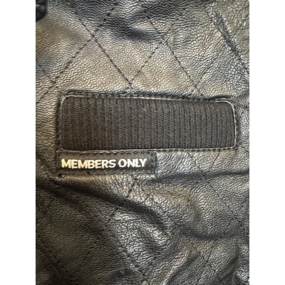 Vintage Members Only Womens Quilted Faux Leather Bomber Jacket Medium Black - Picture 9 of 10